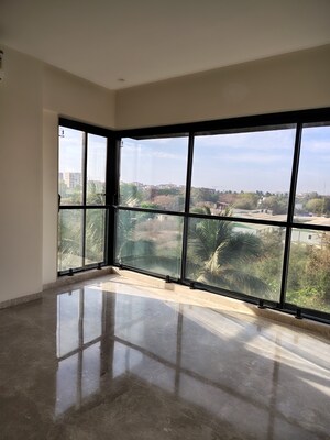 Bedroom in 3 BHK Apartment at Mirchandani Triton, Santacruz West – for Sale