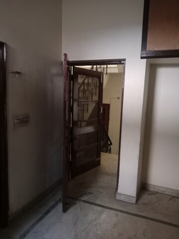 Room in 2 BHK Builder Floor at Huda – for Rent