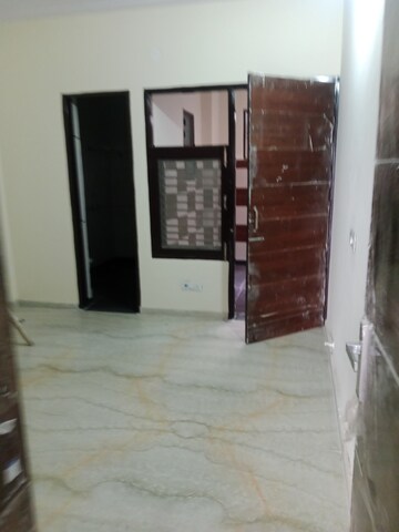 Room in 2 BHK Builder Floor at Huda – for Rent