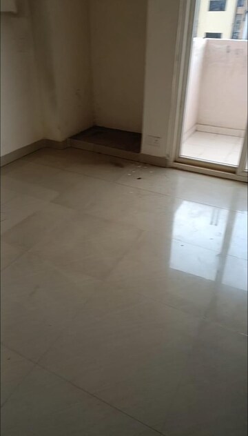 Room in 2 BHK Apartment at Newtech La Galaxia, Surajpur – for Rent