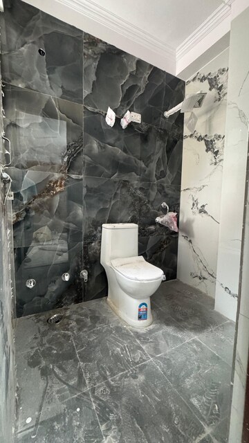 Bathroom in 2 BHK Builder Floor at Palm Residency Chhatarpur, Chattarpur – for Rent