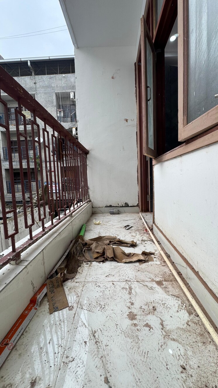 Balcony, palm-residency-chhatarpur 2 Bedroom 1000 Sq.Ft. Builder Floor In Chattarpur Delhi 9010829