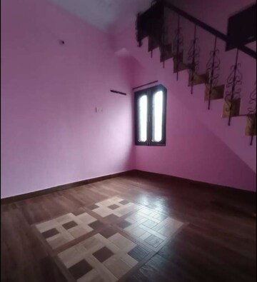 Room in 3 BHK Builder Floor at Sector 37 – for Rent