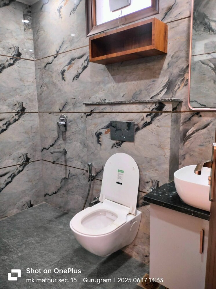 Bathroom, sector 15 ii 3 Bedroom 1800 Sq.Ft. Builder Floor In Sector 15 ii Gurgaon 9010879