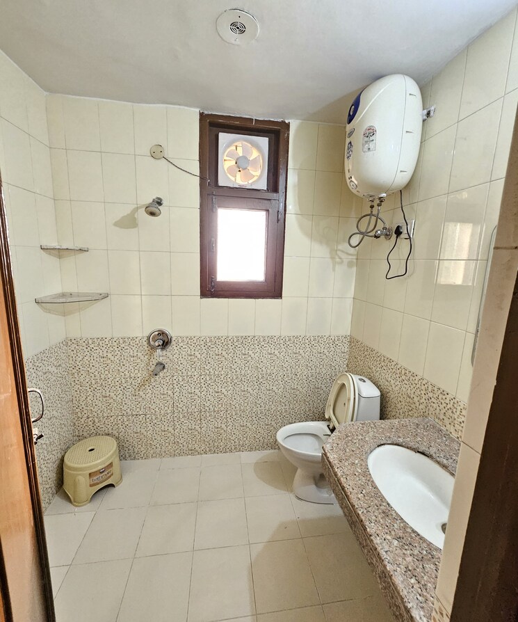 Bathroom, penta-homes 2 Bedroom 1300 Sq.Ft. Apartment In Vip Road Zirakpur 9010876