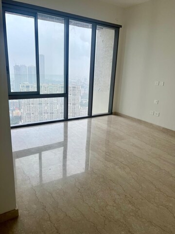 Room in 3 BHK Apartment at Rustomjee Oriana, Bandra East – for Rent