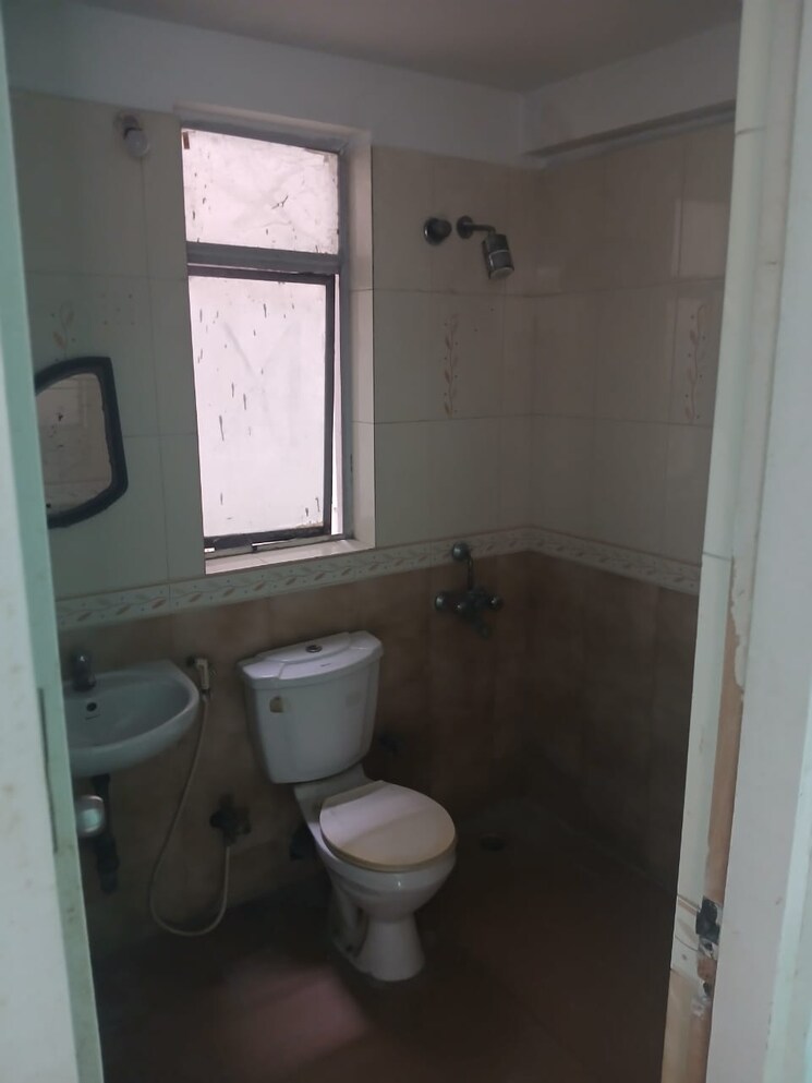 Bathroom, shrachi-greenwood-park-extension 3 Bedroom 1530 Sq.Ft. Apartment In Rajarhat New Town Kolkata 9010926
