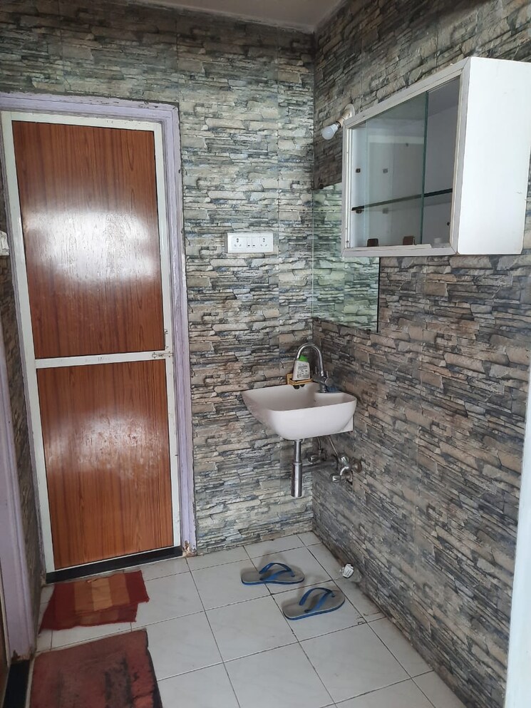 Bathroom, bhandarkar road 2 Bedroom 1250 Sq.Ft. Apartment In Bhandarkar Road Pune 9010925