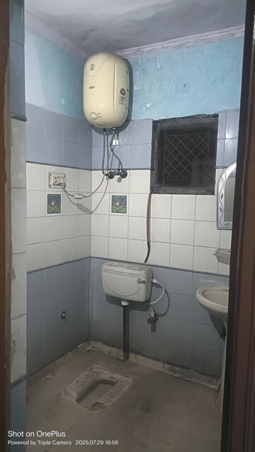 Master Bedroom in 2 BHK Builder Floor at Ashoka Enclave 3, Sector 35 – for Rent
