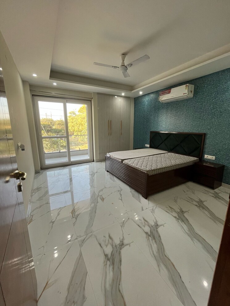 Kitchen, sector 23 3 Bedroom 2000 Sq.Ft. Builder Floor In Sector 23 Gurgaon 9010979