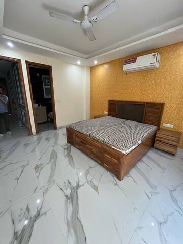 Living Room in 3 BHK Builder Floor at Sector 23 – for Rent