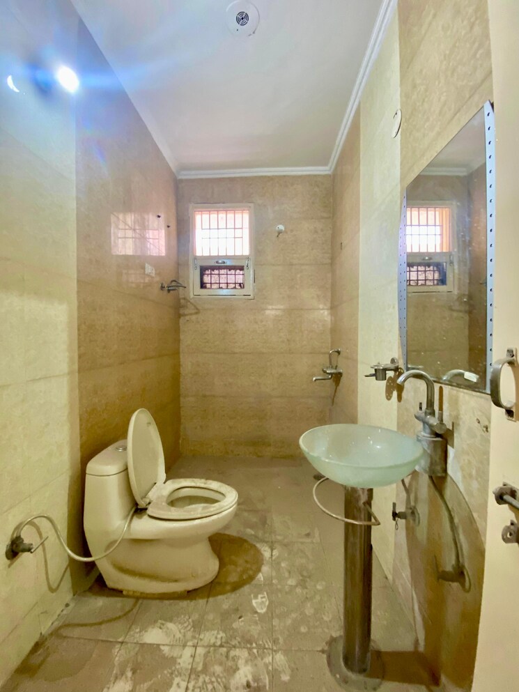 Bathroom, ambala highway 2 Bedroom 1200 Sq.Ft. Apartment In Ambala Highway Zirakpur 9010974