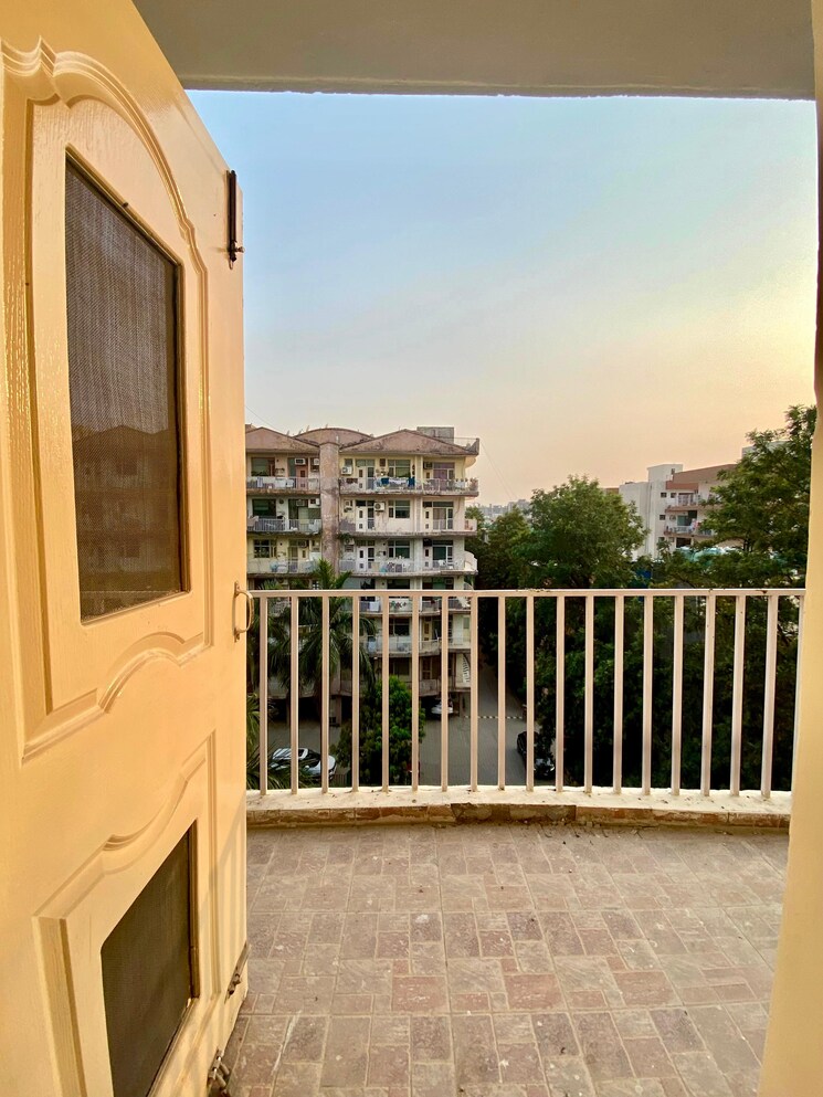 Balcony, ambala highway 2 Bedroom 1200 Sq.Ft. Apartment In Ambala Highway Zirakpur 9010974