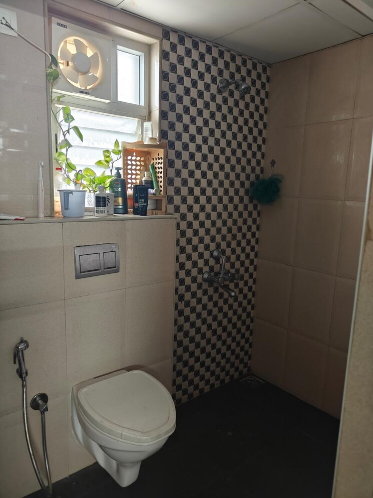 Bathroom, sterling-ascentia 3 Bedroom 1885 Sq.Ft. Apartment In Bellandur Bangalore 9011027