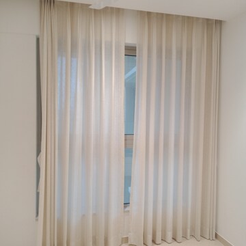 Furnished Amenities in 1 BHK Apartment at Hiranandani Highland, Powai – for Rent