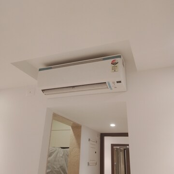 Furnished Amenities in 1 BHK Apartment at Hiranandani Highland, Powai – for Rent