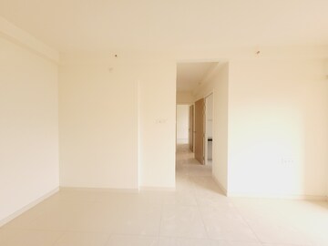 Room in 2 BHK Apartment at Godrej Emerald, Ghodbunder Road – for Rent