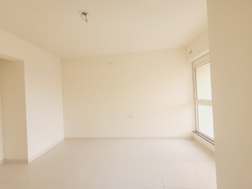 2 BHK Apartment For Rent in Godrej Emerald, Ghodbunder Road