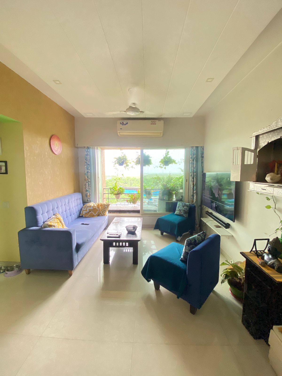 2 BHK Apartment For Rent in Gurukrupa Marina Enclave