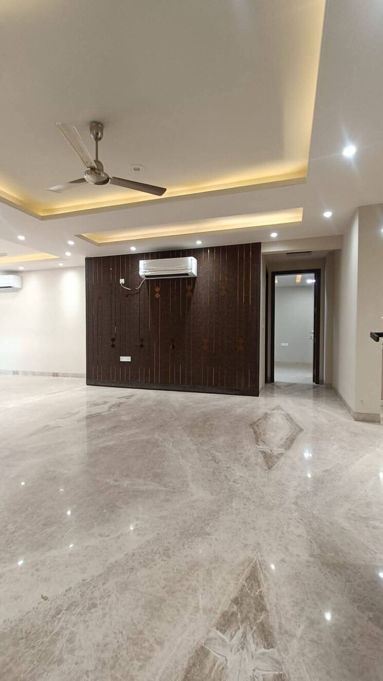 Room, green-wood-city 5 Bedroom 4500 Sq.Ft. Builder Floor In Sector 45 Gurgaon 9011077