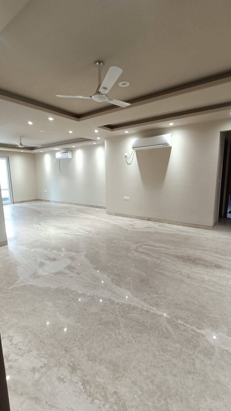 Room, green-wood-city 5 Bedroom 4500 Sq.Ft. Builder Floor In Sector 45 Gurgaon 9011077