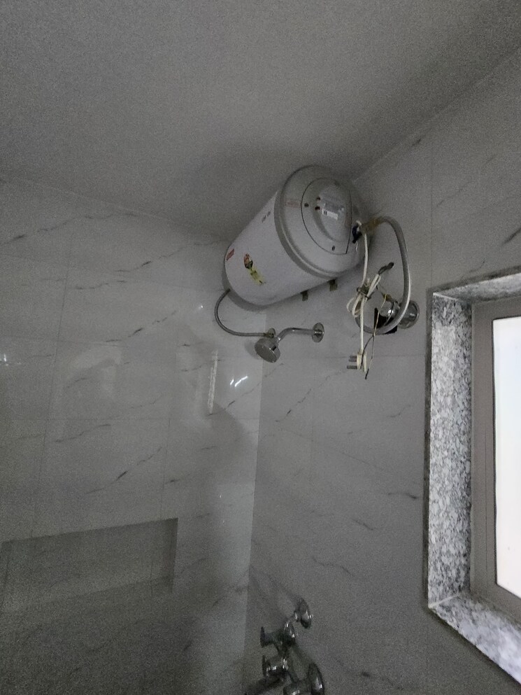 Bathroom, clover-dale 1 Bedroom 750 Sq.Ft. Apartment In Koregaon Park Pune 9011118