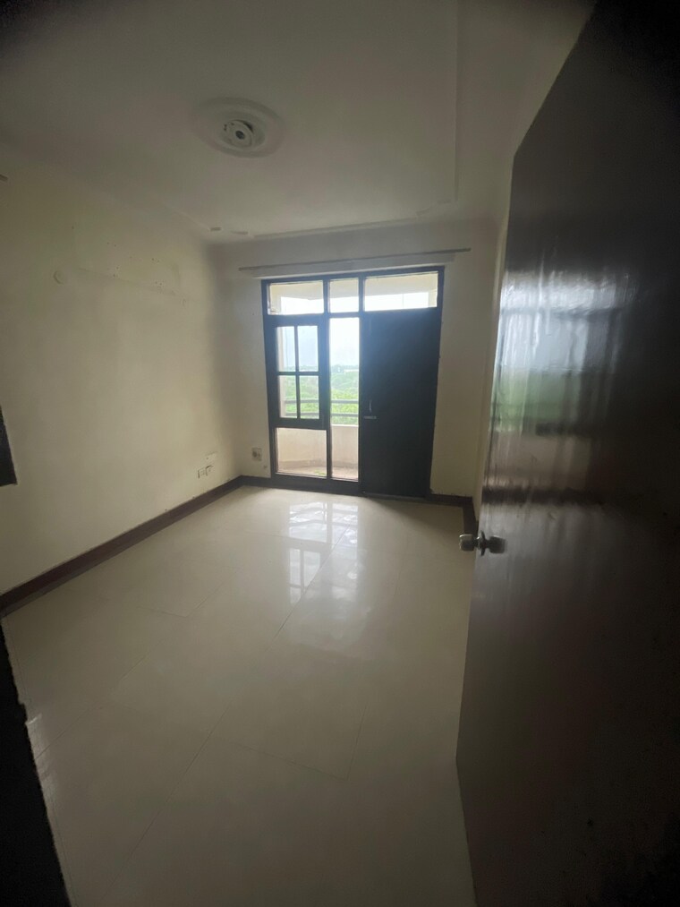 Room, sector 21c 4 Bedroom 1900 Sq.Ft. Apartment In Sector 21c Faridabad 9011157