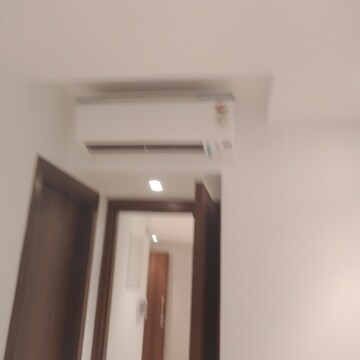 Furnished Amenities in 2 BHK Apartment at Hiranandani Highland, Powai – for Rent