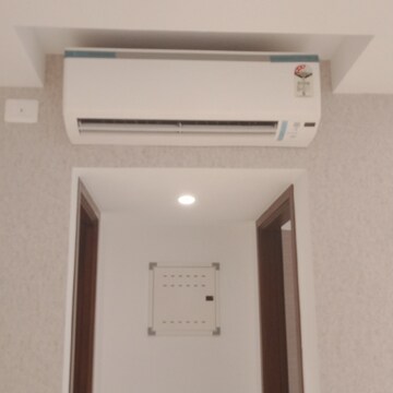Furnished Amenities in 2 BHK Apartment at Hiranandani Highland, Powai – for Rent