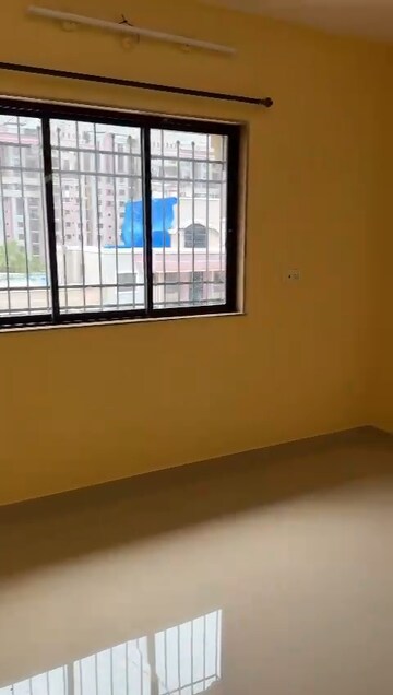 Room in 2 BHK Apartment at Kopar Khairane – for Rent