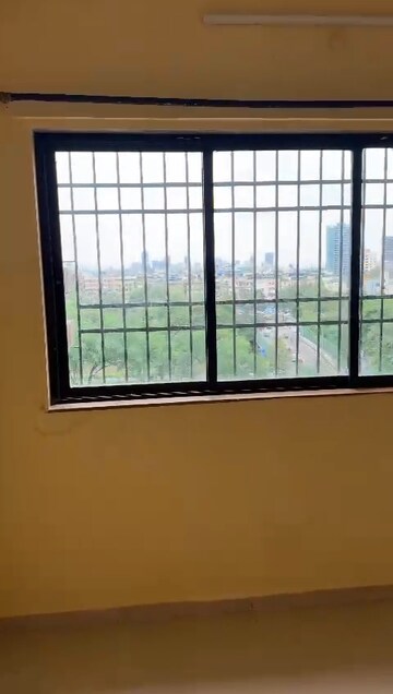 Room in 2 BHK Apartment at Kopar Khairane – for Rent