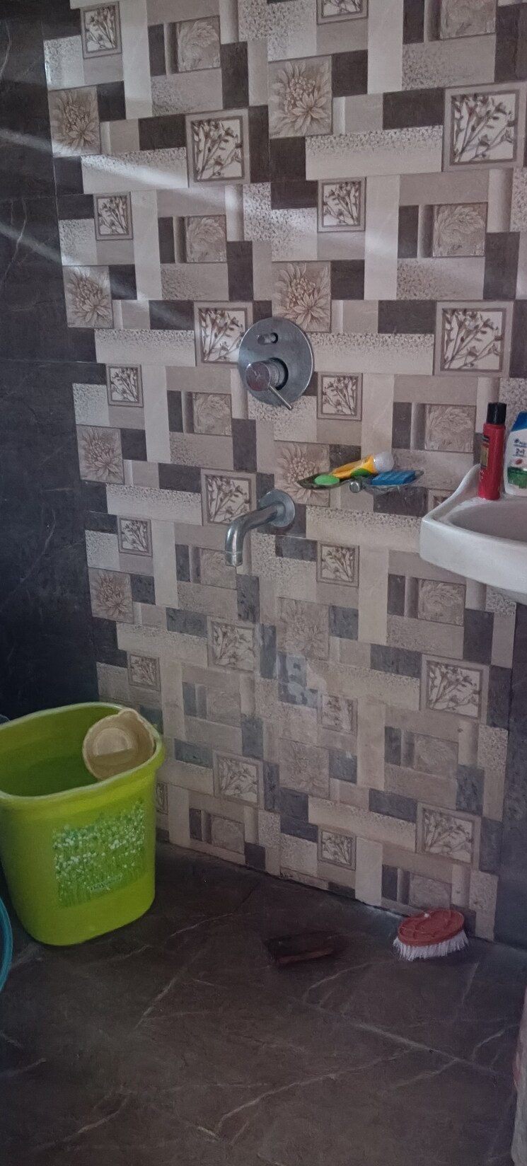 Bathroom, mahal 2 Bedroom 825 Sq.Ft. Apartment In Mahal Nagpur 9011175