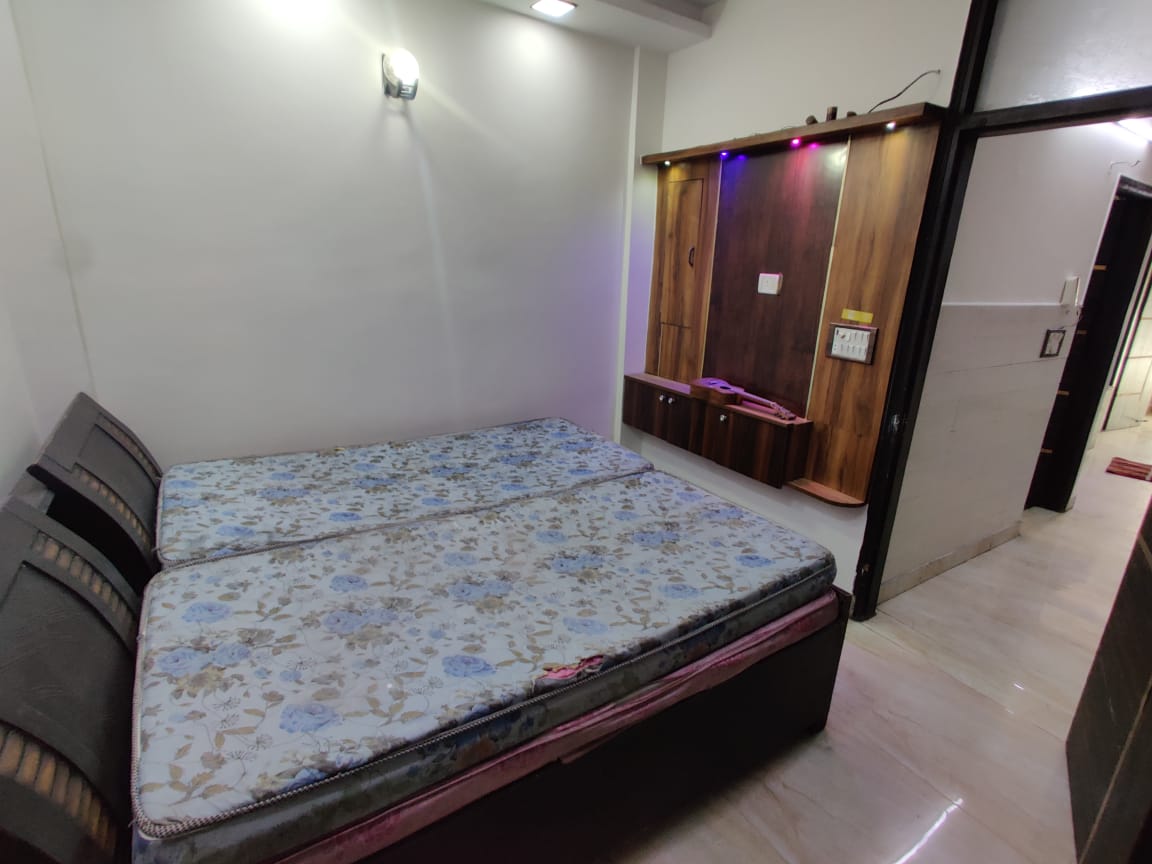 2 BHK + Pooja Room Builder Floor For Rent in Govindpuri 