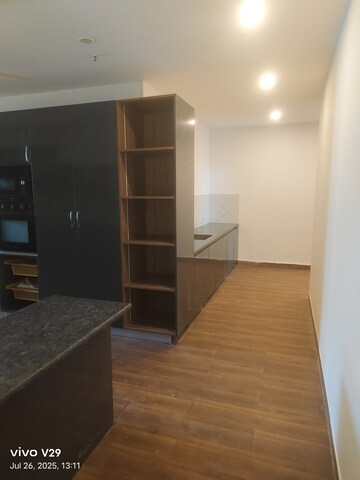 Room in 3 BHK Apartment at Vastu Apartments, Sector 55 – for Sale