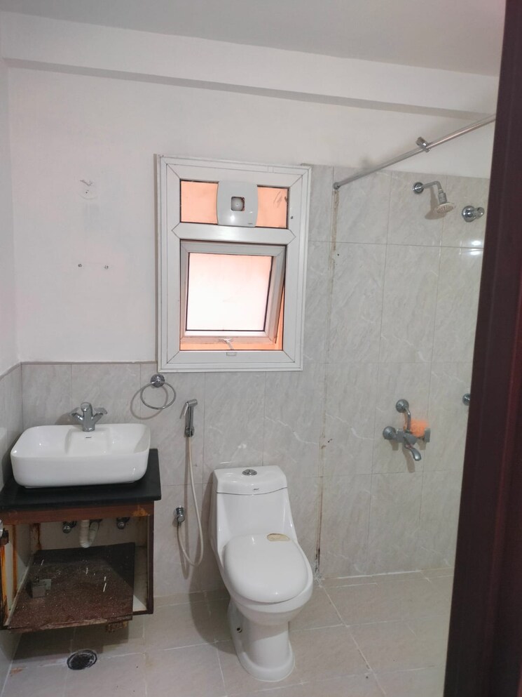 Bathroom, nr-windgates 2 Bedroom 1258 Sq.Ft. Apartment In Thanisandra Main Road Bangalore 9011198