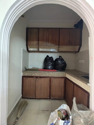 Furnished Amenities in 2 BHK Builder Floor at Govindpuri – for Rent