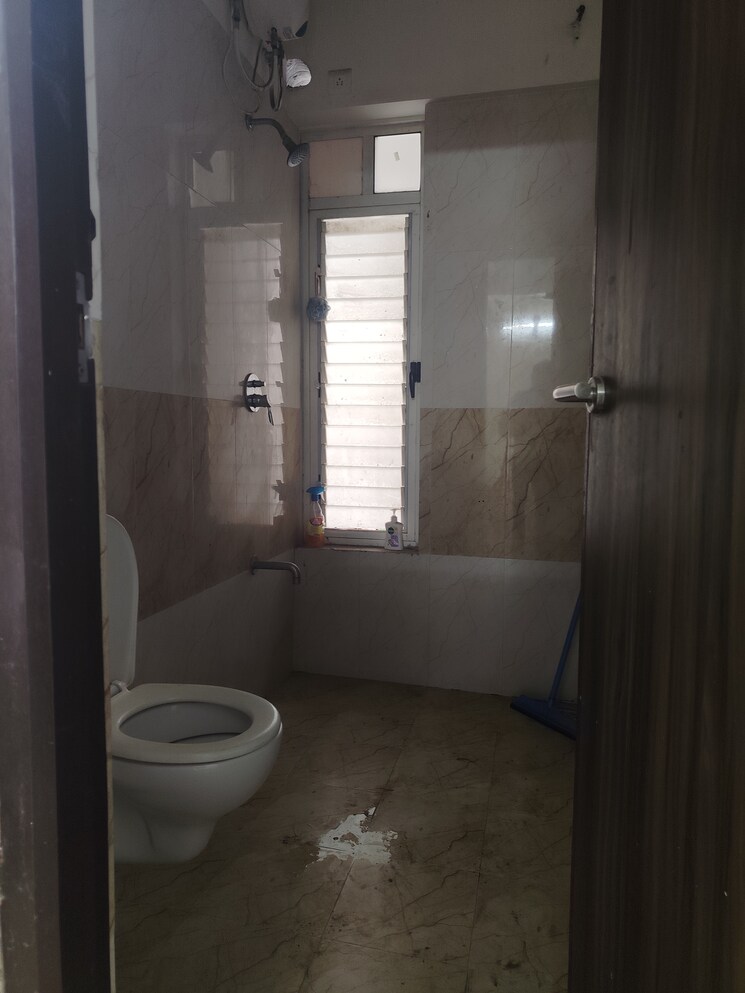 Bathroom, marathon-vega 2 Bedroom 709 Sq.Ft. Apartment In New Panvel Navi Mumbai 9011211