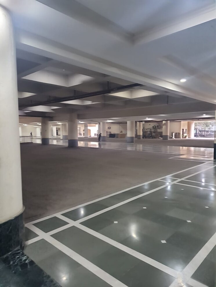  Parking, sector 63 Commercial Office Space in IT/SEZ 20000 Sq.Ft. In Sector 63 Noida 9011209