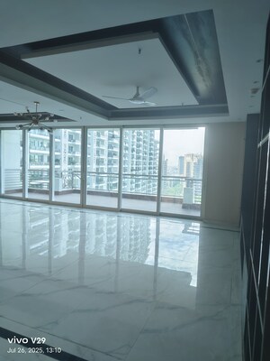 Room in 3 BHK Apartment at Tata Primanti-Tower Residences, Sector 72 – for Sale