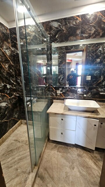 Washroom in 3 BHK Builder Floor at East Patel Nagar – for Rent