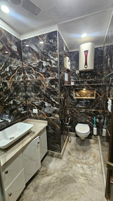 Attached Bathroom in 3 BHK Builder Floor at East Patel Nagar – for Rent