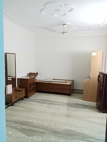 Bedroom in 2 BHK Builder Floor at Arjun Nagar – for Rent