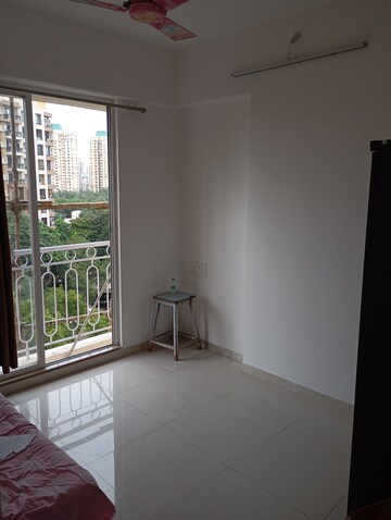 Room in 2 BHK Apartment at Vijay Residency Phase III, Kavesar – for Rent