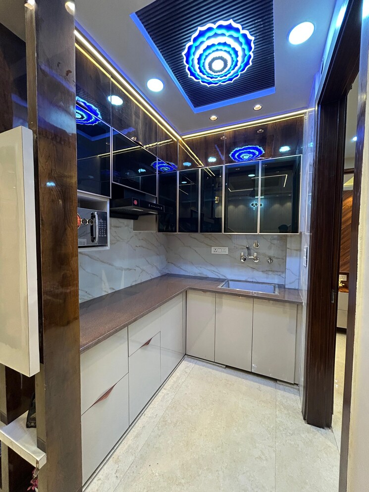 Kitchen, dwarka mor 3 Bedroom 713 Sq.Ft. Builder Floor In Dwarka Mor Delhi 9011311