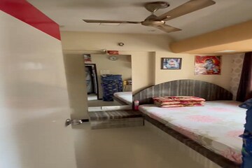 Furnished Amenities in 1.5 BHK Apartment at Ghatkopar East – for Rent
