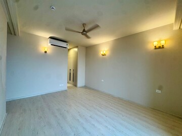 Room in 3 BHK Apartment at M3M Sky City, Sector 65 – for Sale
