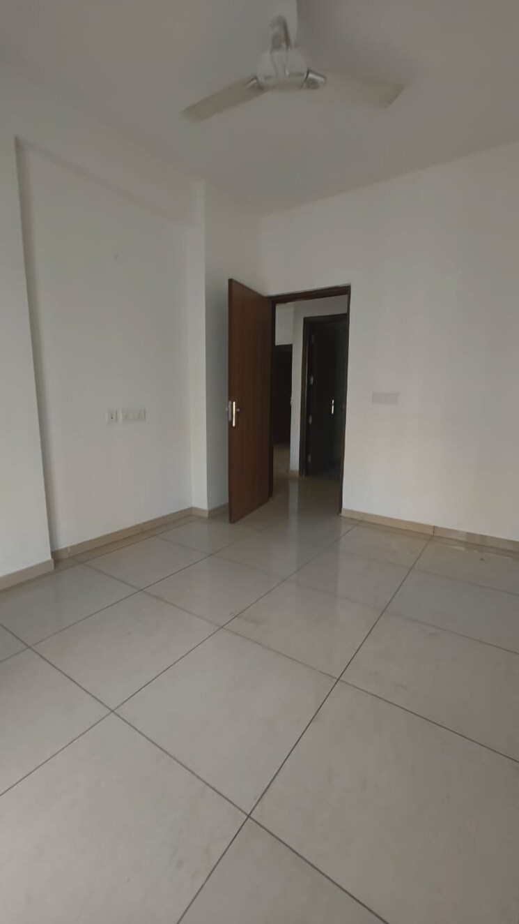 Room, godrej-woods 2 Bedroom 1255 Sq.Ft. Apartment In Sector 43 Noida 9011410