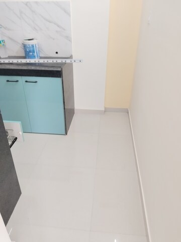 Furnished Amenities in 1 BHK Apartment at UK Iridium, Kandivali East – for Rent