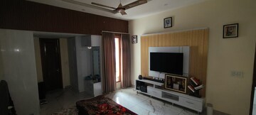 Room in 6 BHK Independent House at Aerocity – for Sale