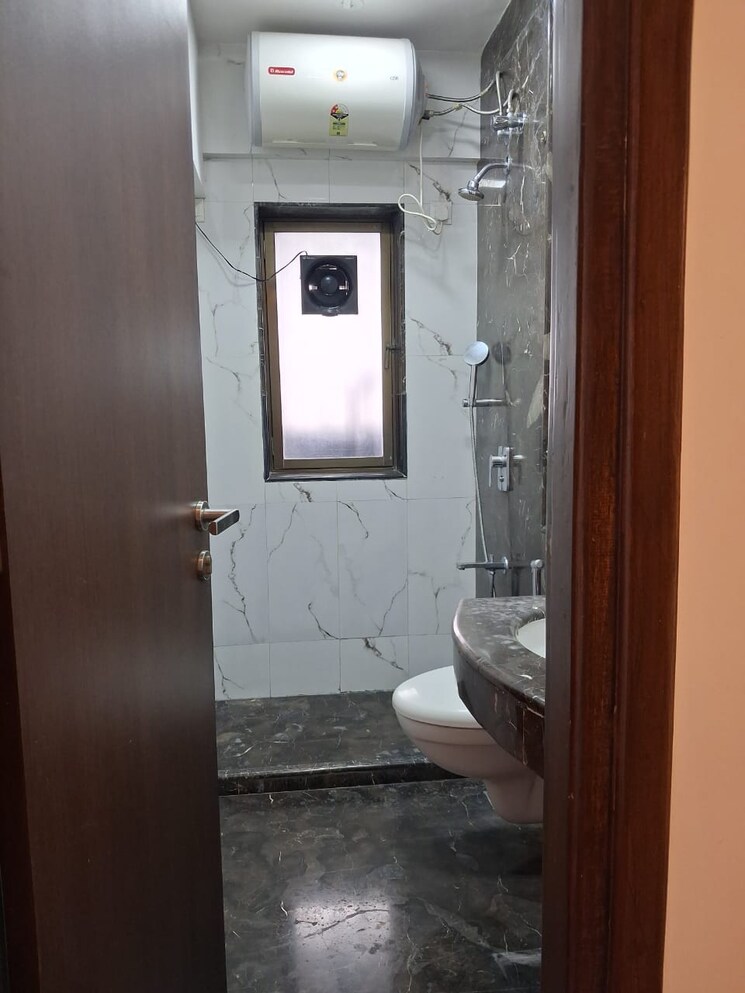 Bathroom, aristo-pearl-residency 2 Bedroom 950 Sq.Ft. Apartment In Prabhadevi Mumbai 9011567